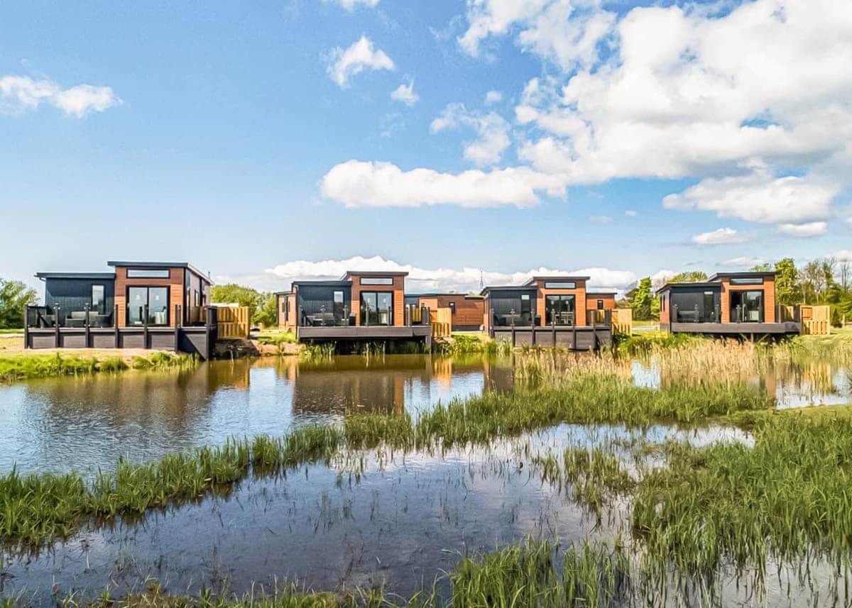 Waterside Hambleton Lakeside Lodges Poulton-le-Fylde Exterior photo