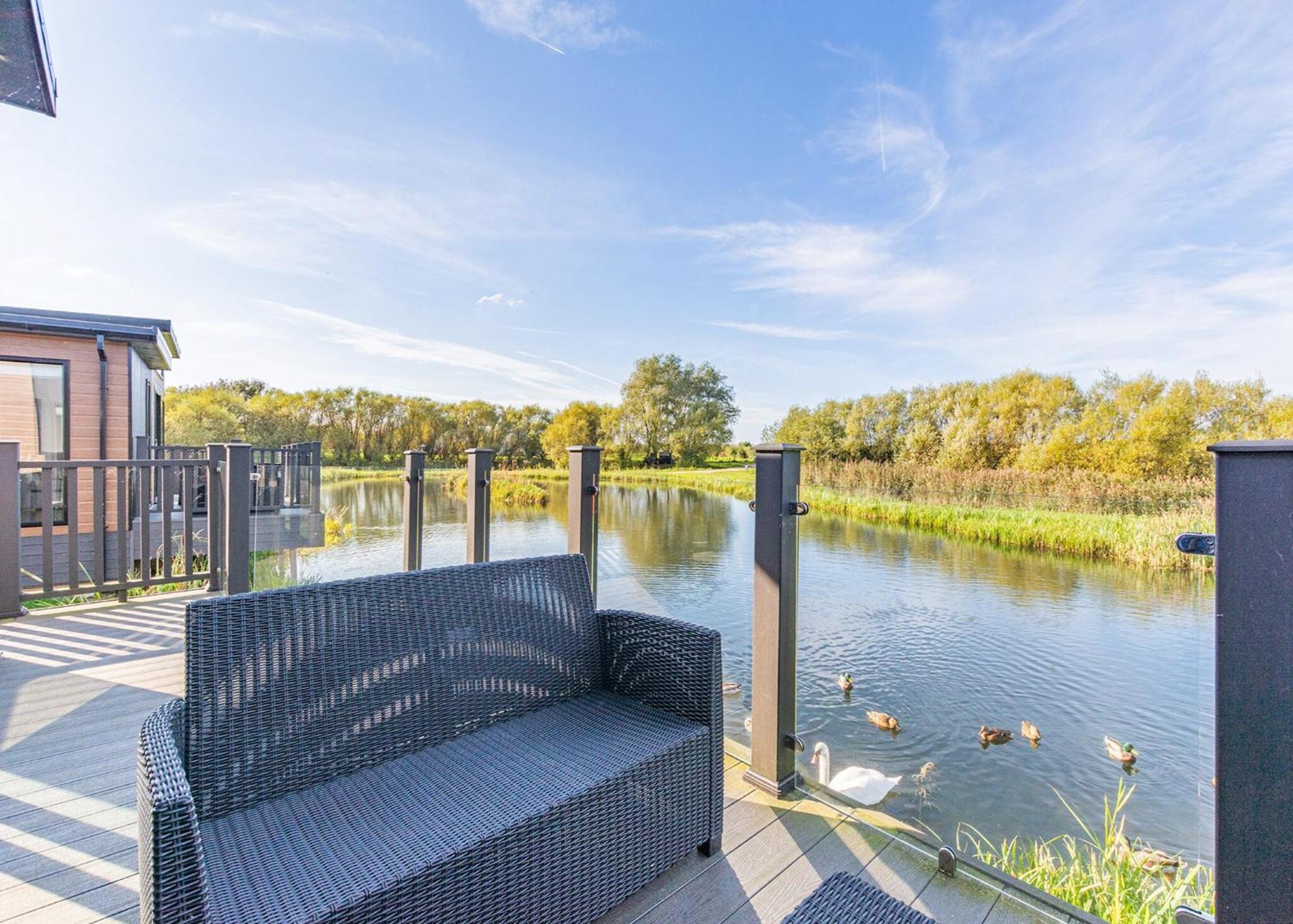 Waterside Hambleton Lakeside Lodges Poulton-le-Fylde Exterior photo