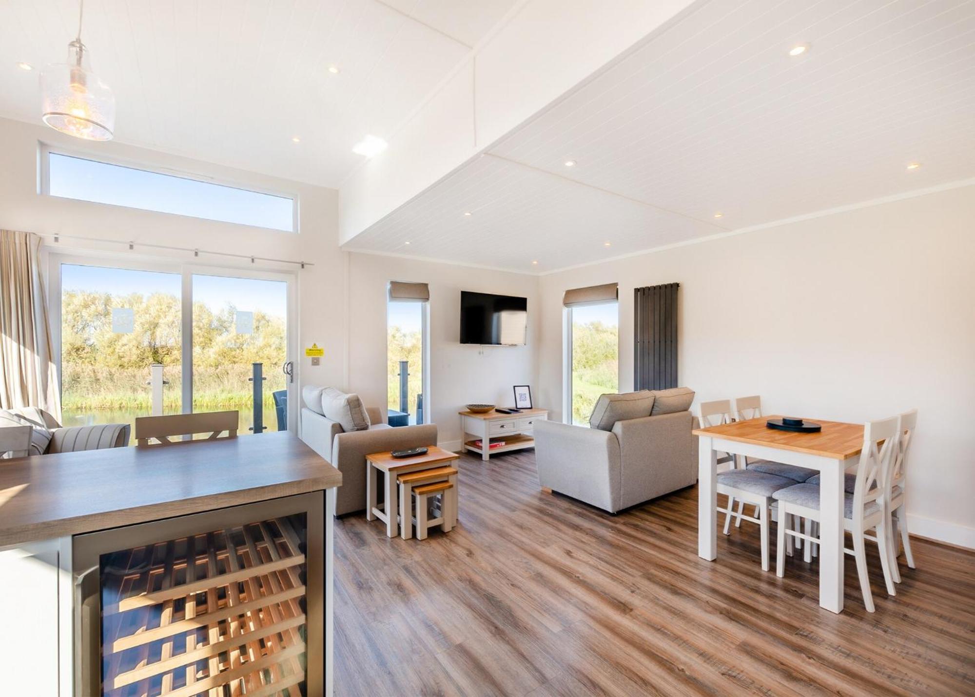 Waterside Hambleton Lakeside Lodges Poulton-le-Fylde Room photo